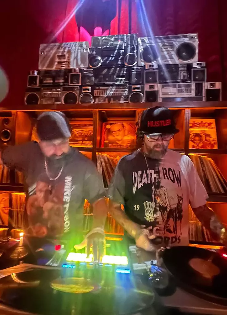 wow-wine-club-the-bar-at-the-r-3