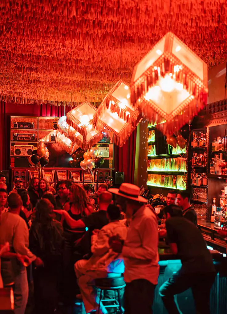 wow-wine-club-the-bar-at-the-r-4